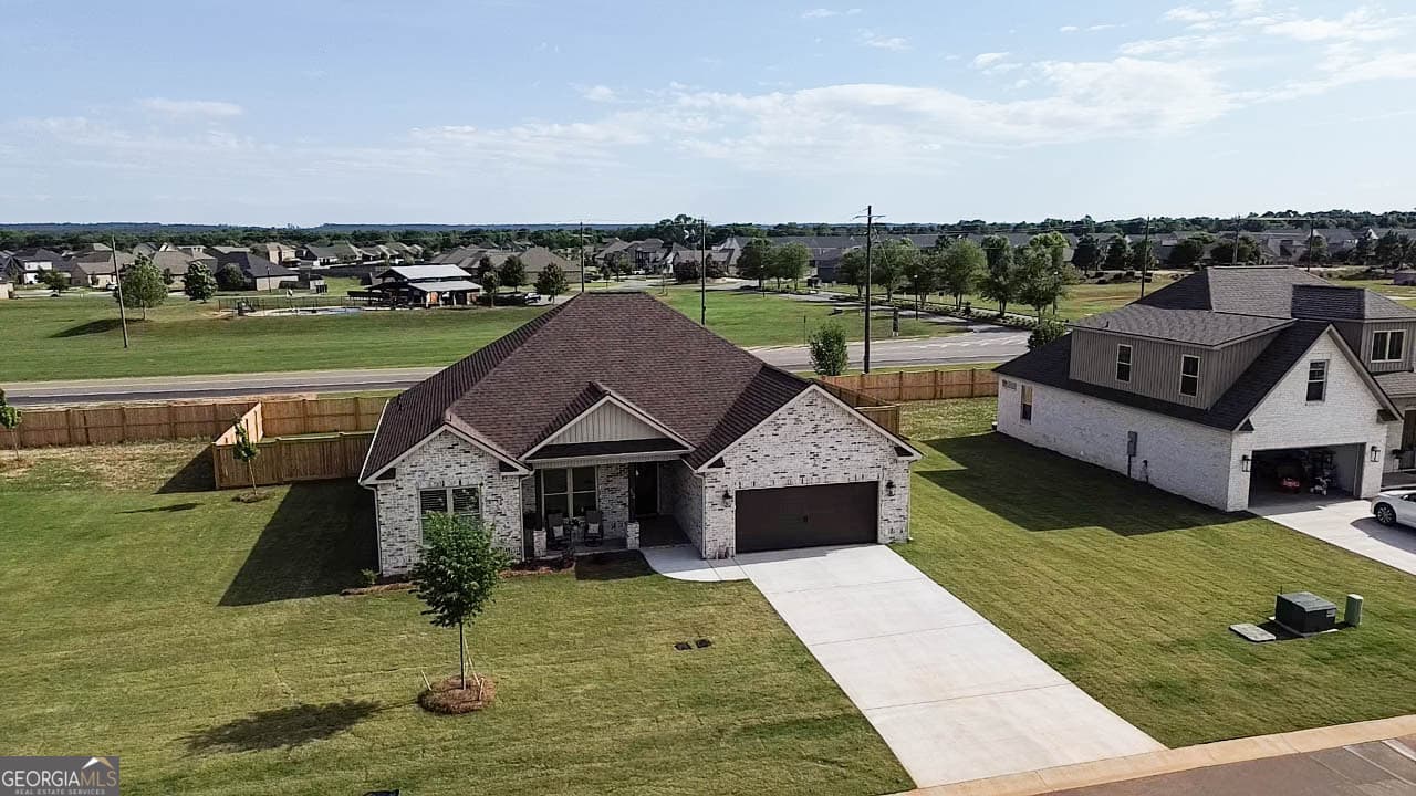 3 bedroom, 2 bathroom, 1,860 sq ft single family residence sold at 202 Farmland Circle, Perry, GA 31069
