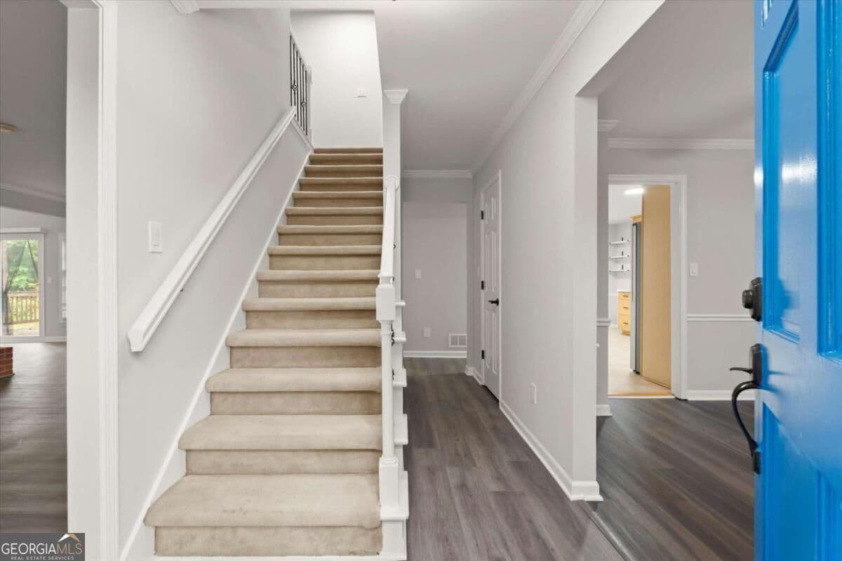5 bedroom, 2.5 bathroom single family residence for rent at 3220 Casteel Road, Marietta, GA 30062 for $3,400 a month — photo 6
