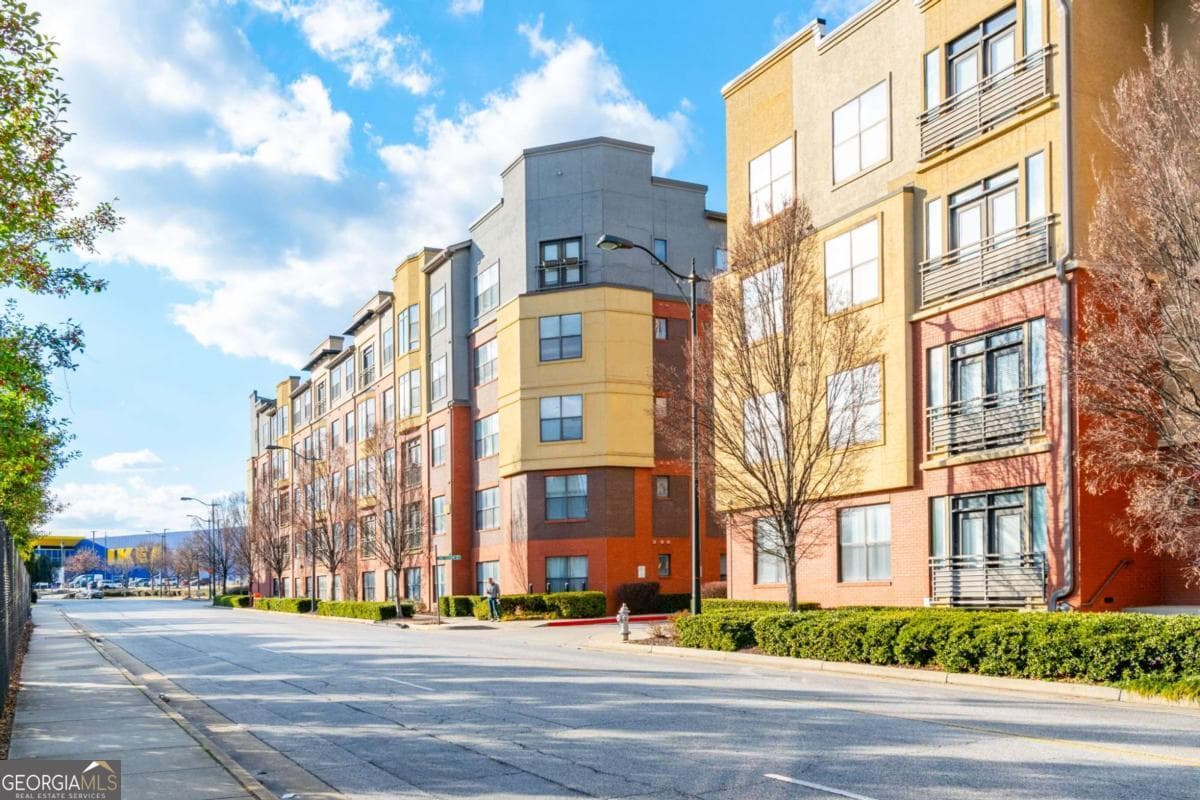 1 bedroom, 1 bathroom, 750 sq ft condominium for sale at 400 17th Street 2118, Atlanta, GA 30363 — photo 2