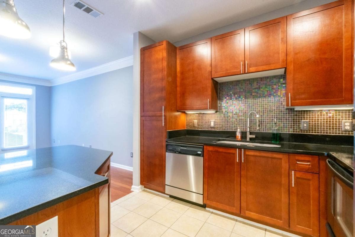 1 bedroom, 1 bathroom, 750 sq ft condominium for sale at 400 17th Street 2118, Atlanta, GA 30363 — photo 5