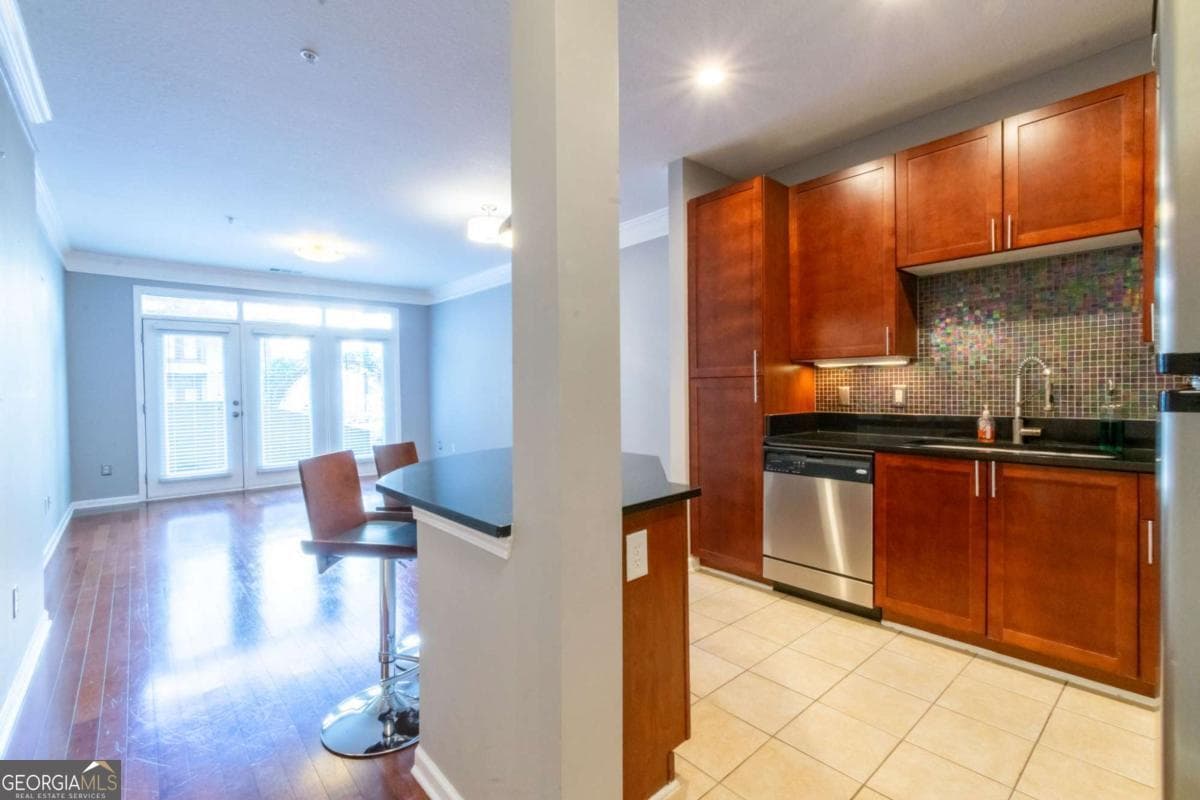 1 bedroom, 1 bathroom, 750 sq ft condominium for sale at 400 17th Street 2118, Atlanta, GA 30363 — photo 4