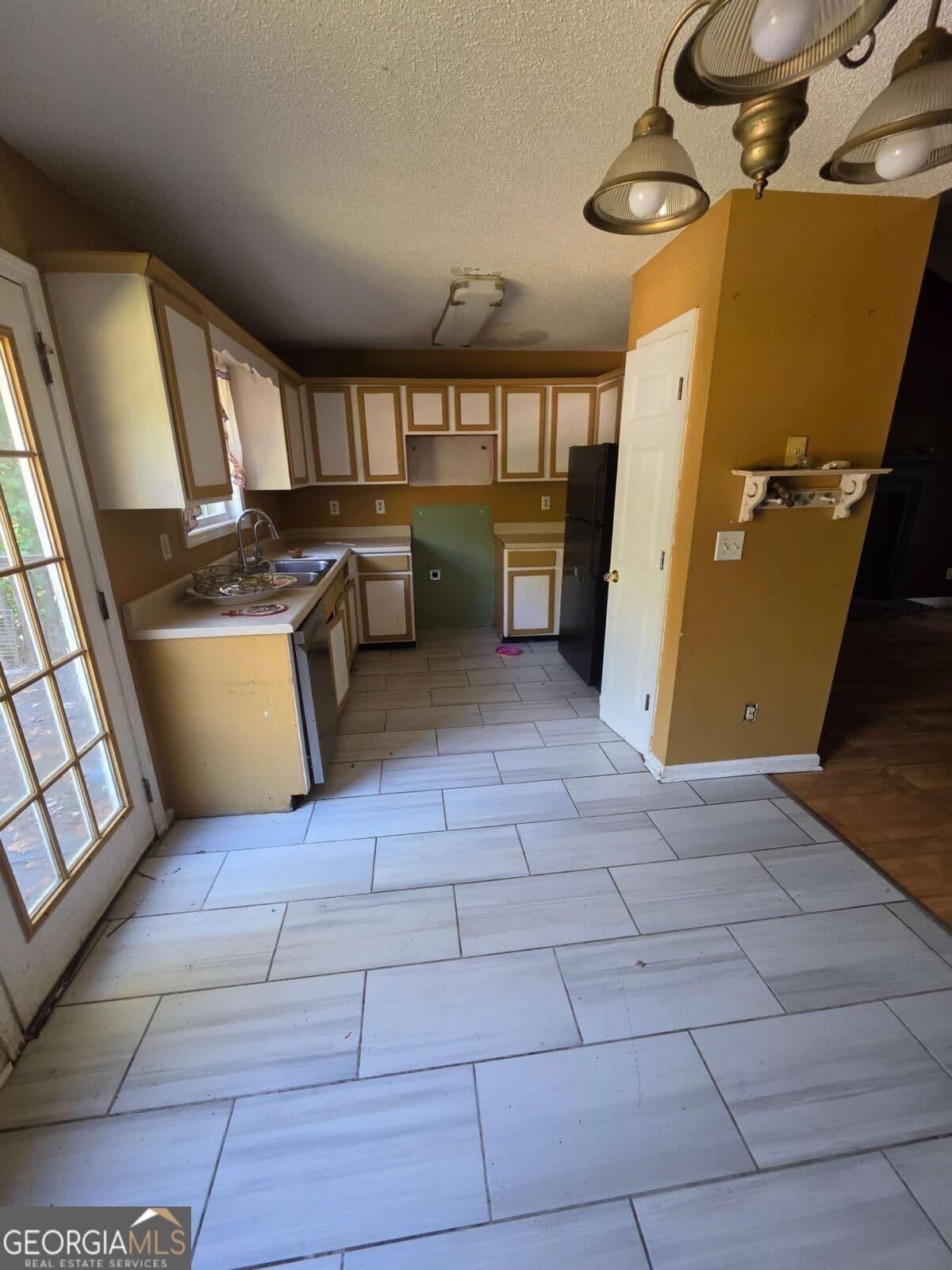 6 bedroom, 3 bathroom, 2,617 sq ft single family residence for sale at 244 Greentree Trail, Temple, GA 30179 — photo 4