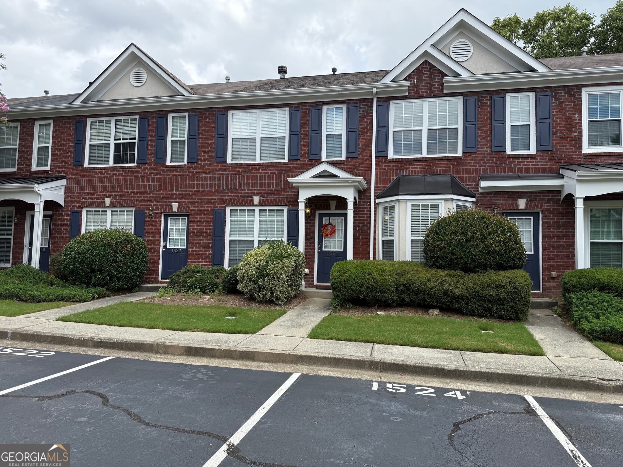 2 bedroom, 2.5 bathroom, 1,228 sq ft townhouse for rent at 1524 Cove Creek Circle, Norcross, GA 30093 for $2,350 a month — photo 1 of 1