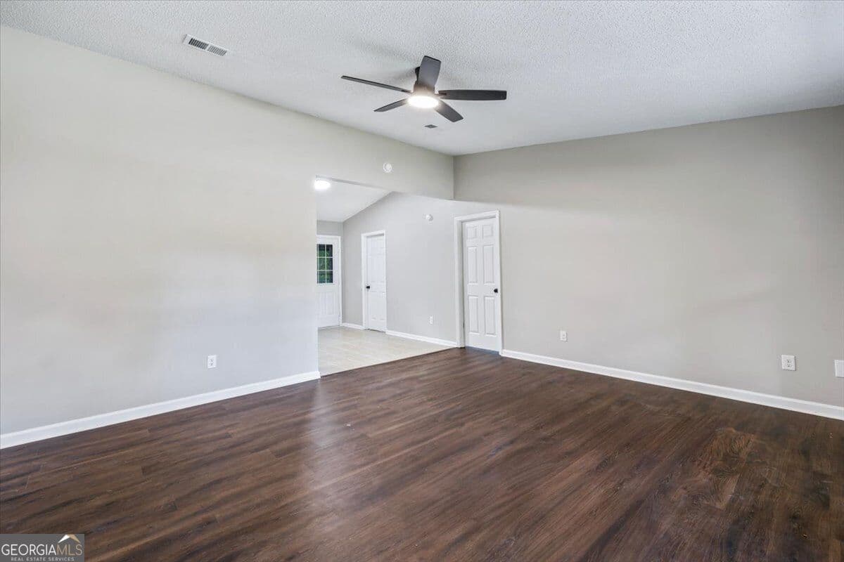 4 bedroom, 2 bathroom single family residence for sale at 1016 Farr Court, Hinesville, GA 31313 — photo 7