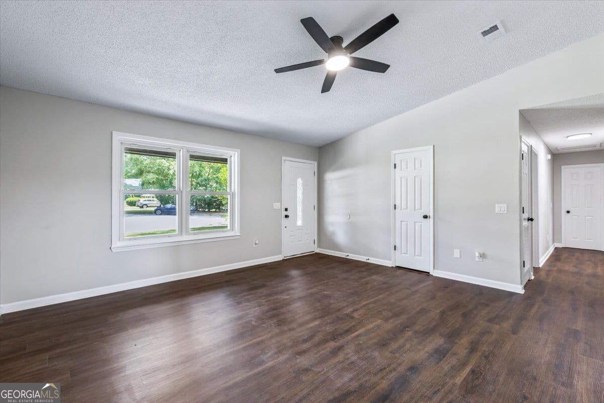 4 bedroom, 2 bathroom single family residence for sale at 1016 Farr Court, Hinesville, GA 31313 — photo 9