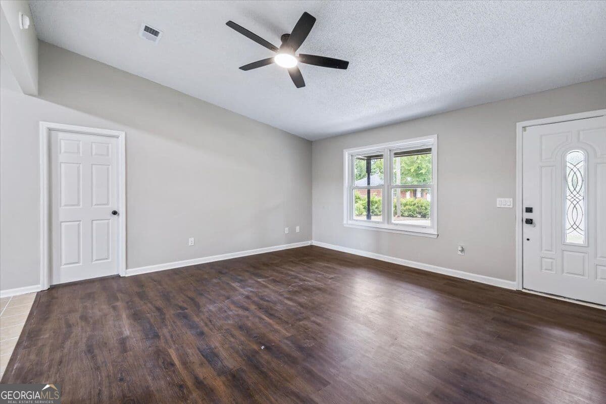4 bedroom, 2 bathroom single family residence for sale at 1016 Farr Court, Hinesville, GA 31313 — photo 10