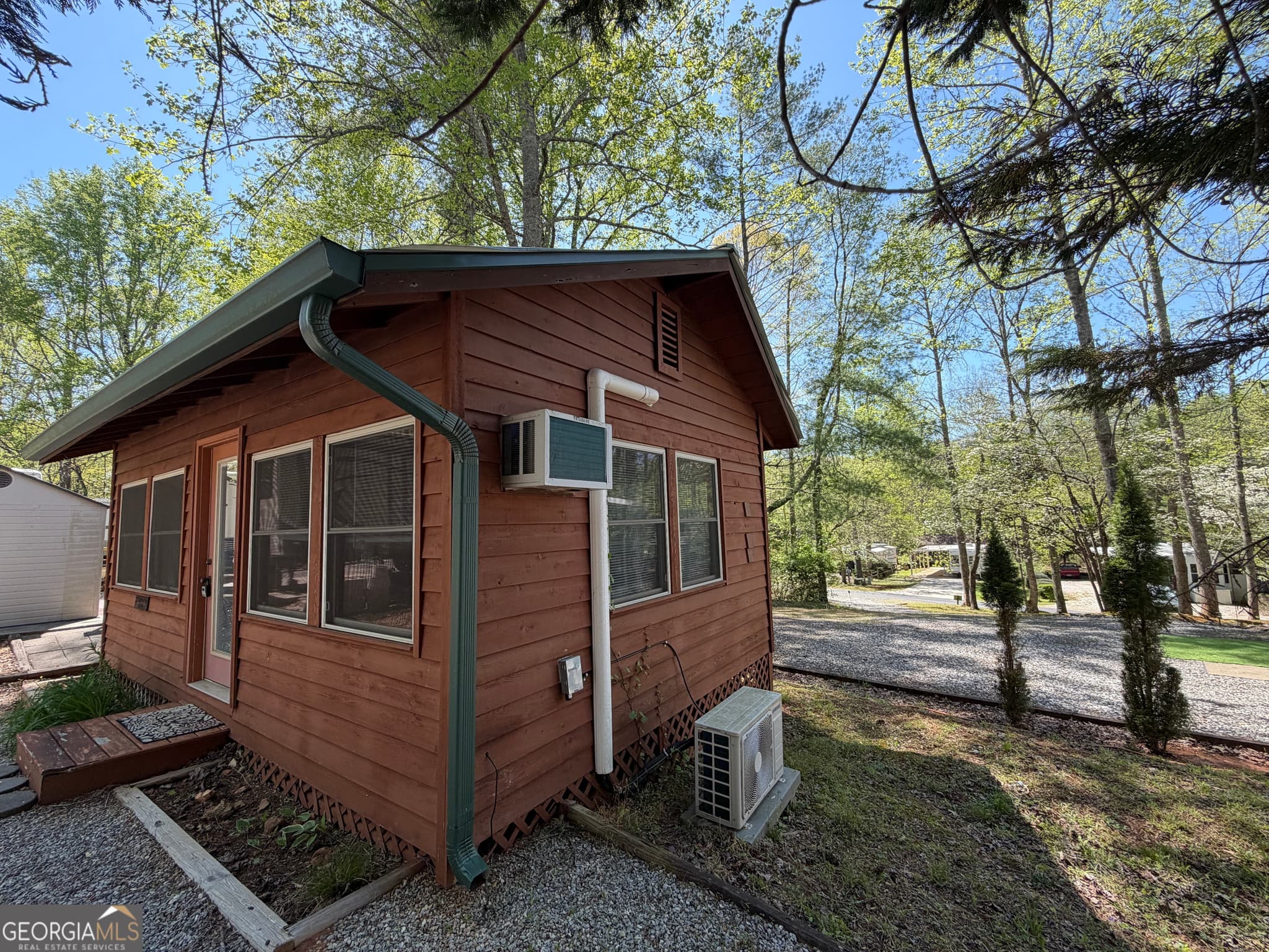 1 bedroom, 1 bathroom cabin,single family residence for sale at 111 Maple Wood Lane, Cleveland, GA 30528 — photo 6