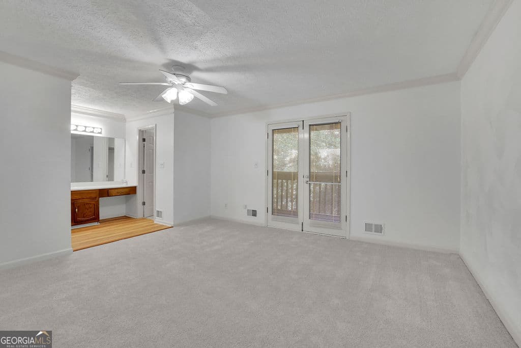 3 bedroom, 2.5 bathroom, 1,839 sq ft condominium for sale at 878 Lake Hollow Boulevard, Marietta, GA 30064 — photo 6