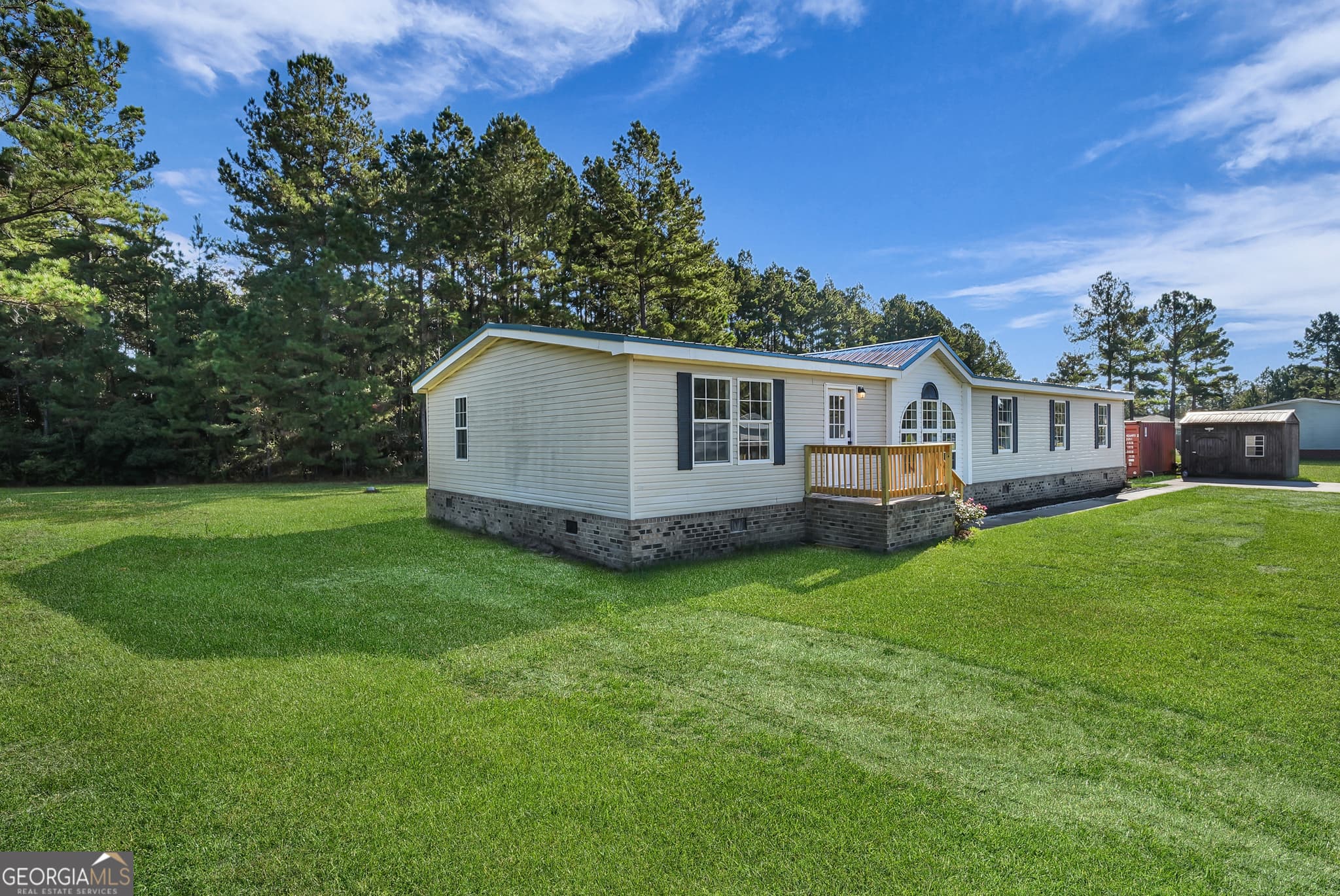 4 bedroom, 3 bathroom, 2,318 sq ft manufactured home,single family residence for sale at 212 Cutters Gap, Ludowici, GA 31316 — photo 2