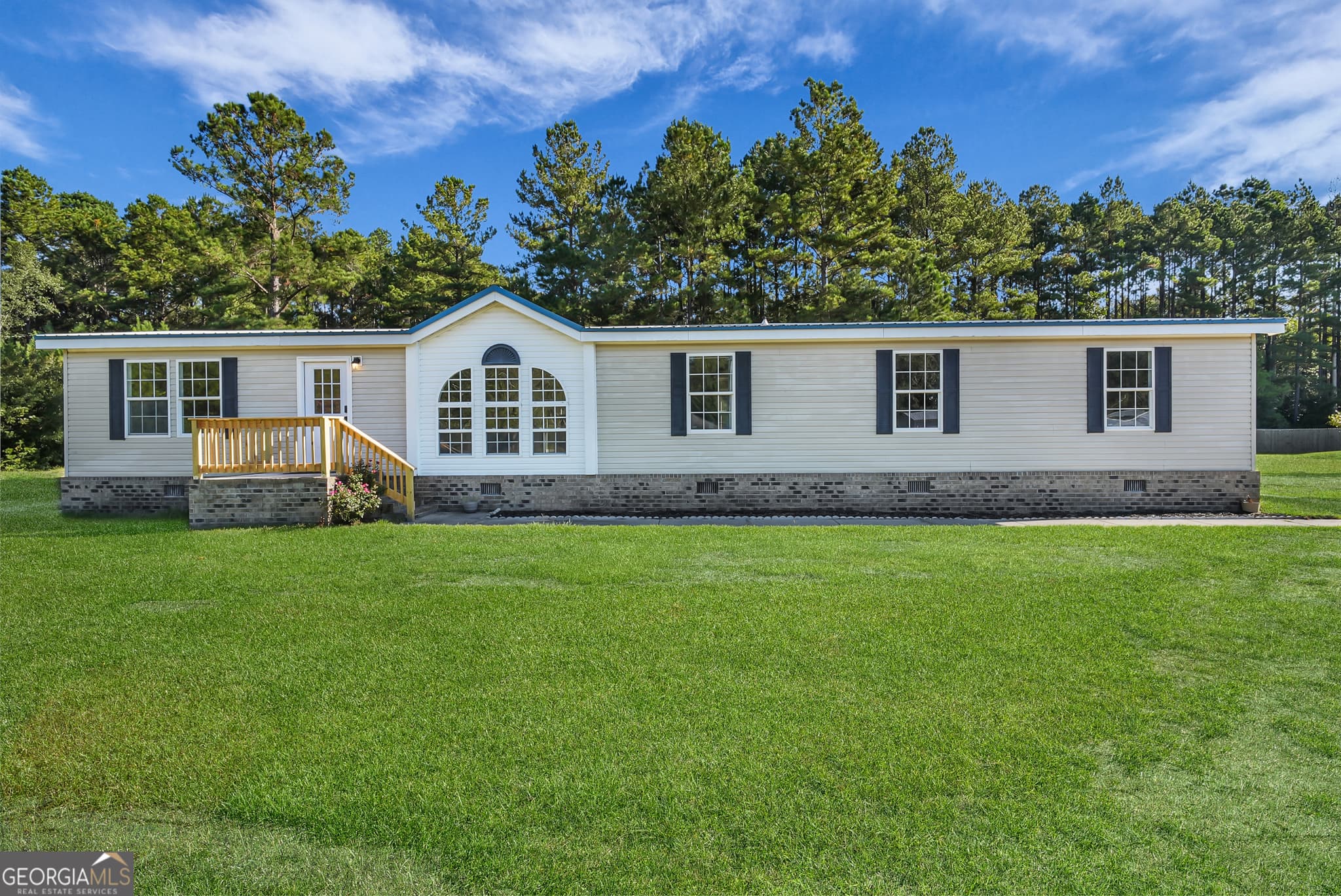 4 bedroom, 3 bathroom, 2,318 sq ft manufactured home,single family residence for sale at 212 Cutters Gap, Ludowici, GA 31316 — photo 1 of 58