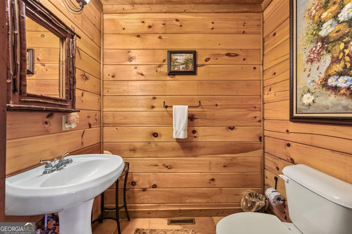 5 bedroom, 3.5 bathroom, 3,538 sq ft cabin,single family residence for sale at 58 River Road, Cherry Log, GA 30522 — photo 10