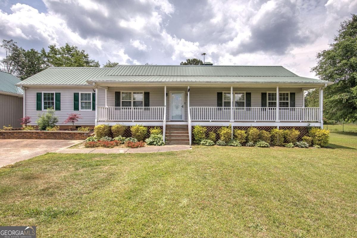 3 bedroom, 2 bathroom single family residence sold at 1334 N Highway 113, Temple, GA 30179