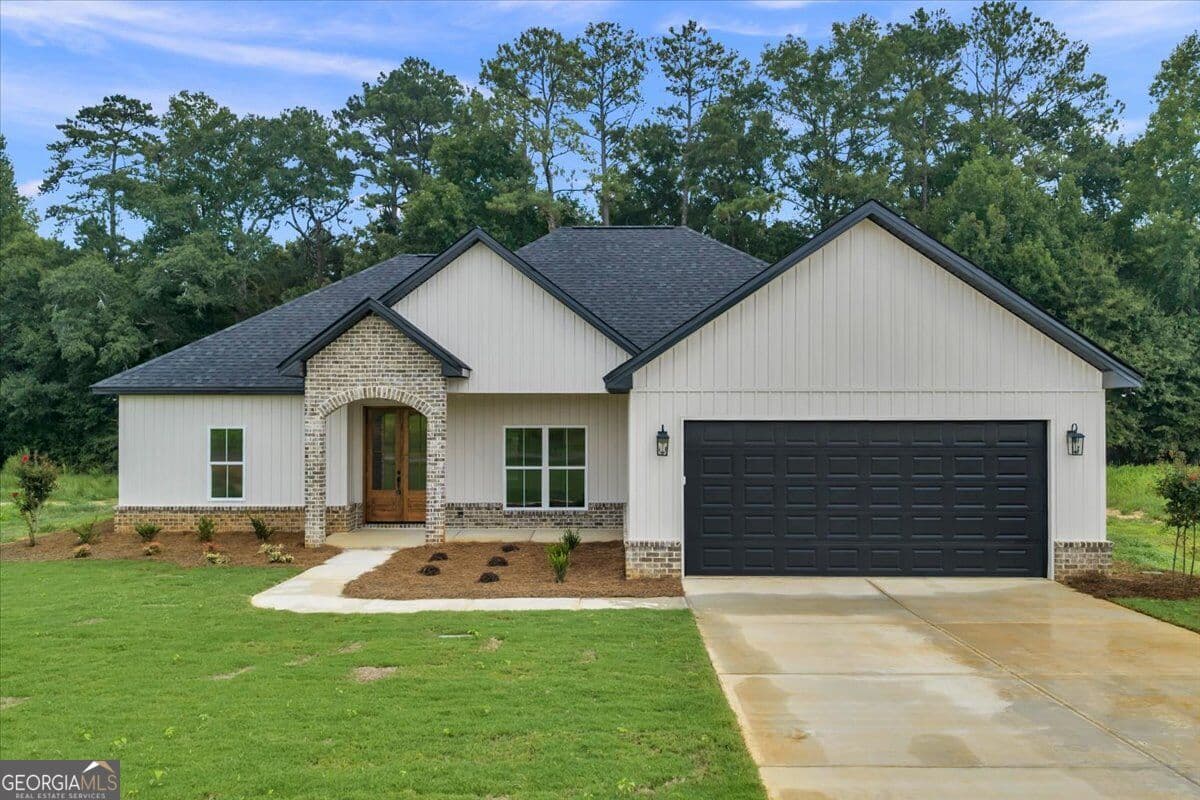 4 bedroom, 2 bathroom, 1,850 sq ft single family residence for sale at 628 Ellie Circle, Dublin, GA 31021 — photo 6