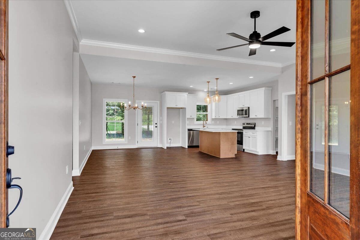 4 bedroom, 2 bathroom, 1,850 sq ft single family residence for sale at 628 Ellie Circle, Dublin, GA 31021 — photo 9