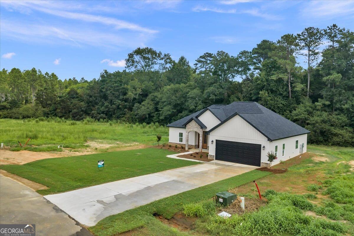 4 bedroom, 2 bathroom, 1,850 sq ft single family residence for sale at 628 Ellie Circle, Dublin, GA 31021 — photo 4