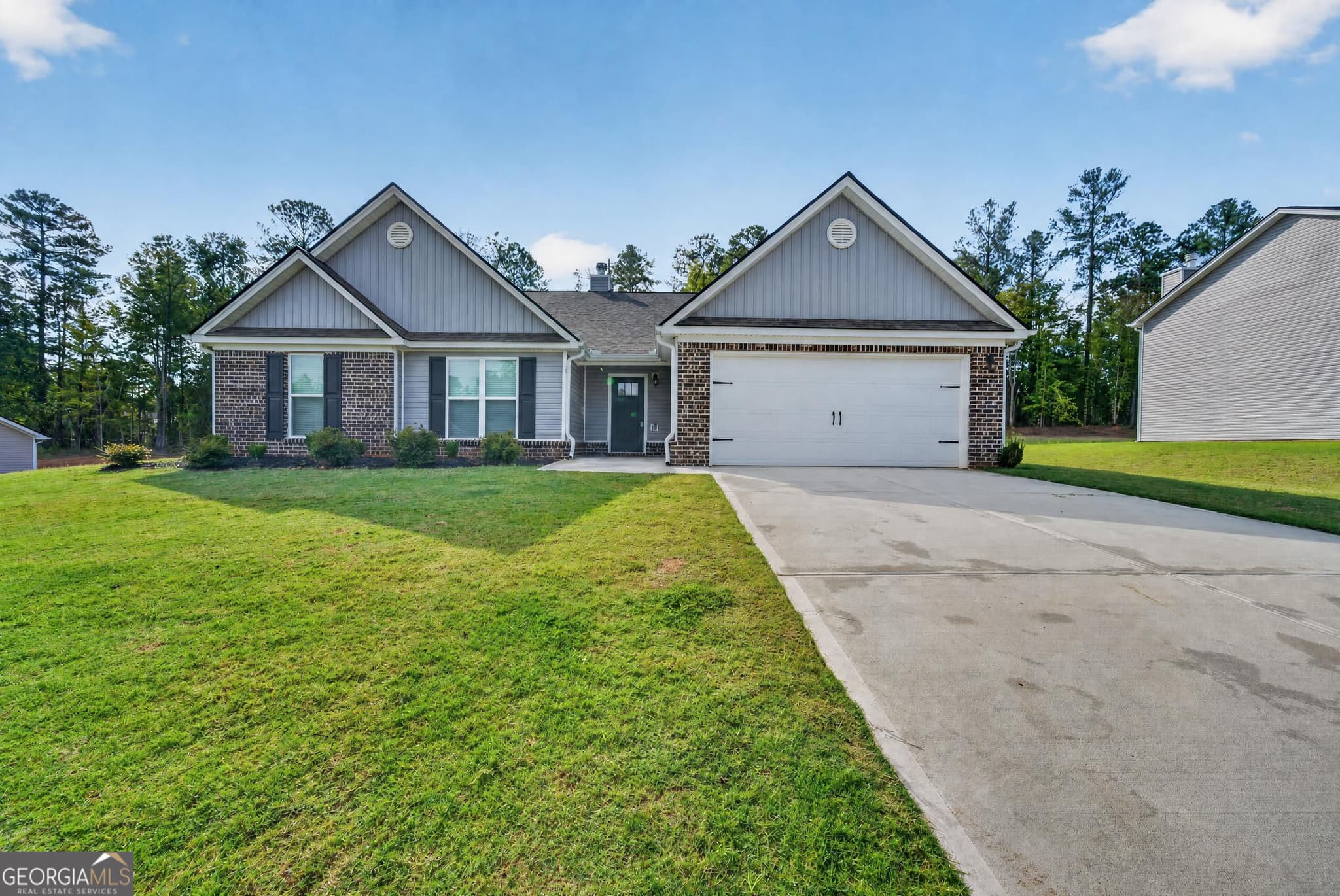 4 bedroom, 2.5 bathroom, 2,295 sq ft single family residence for sale at 421 Riley Circle, Milledgeville, GA 31061