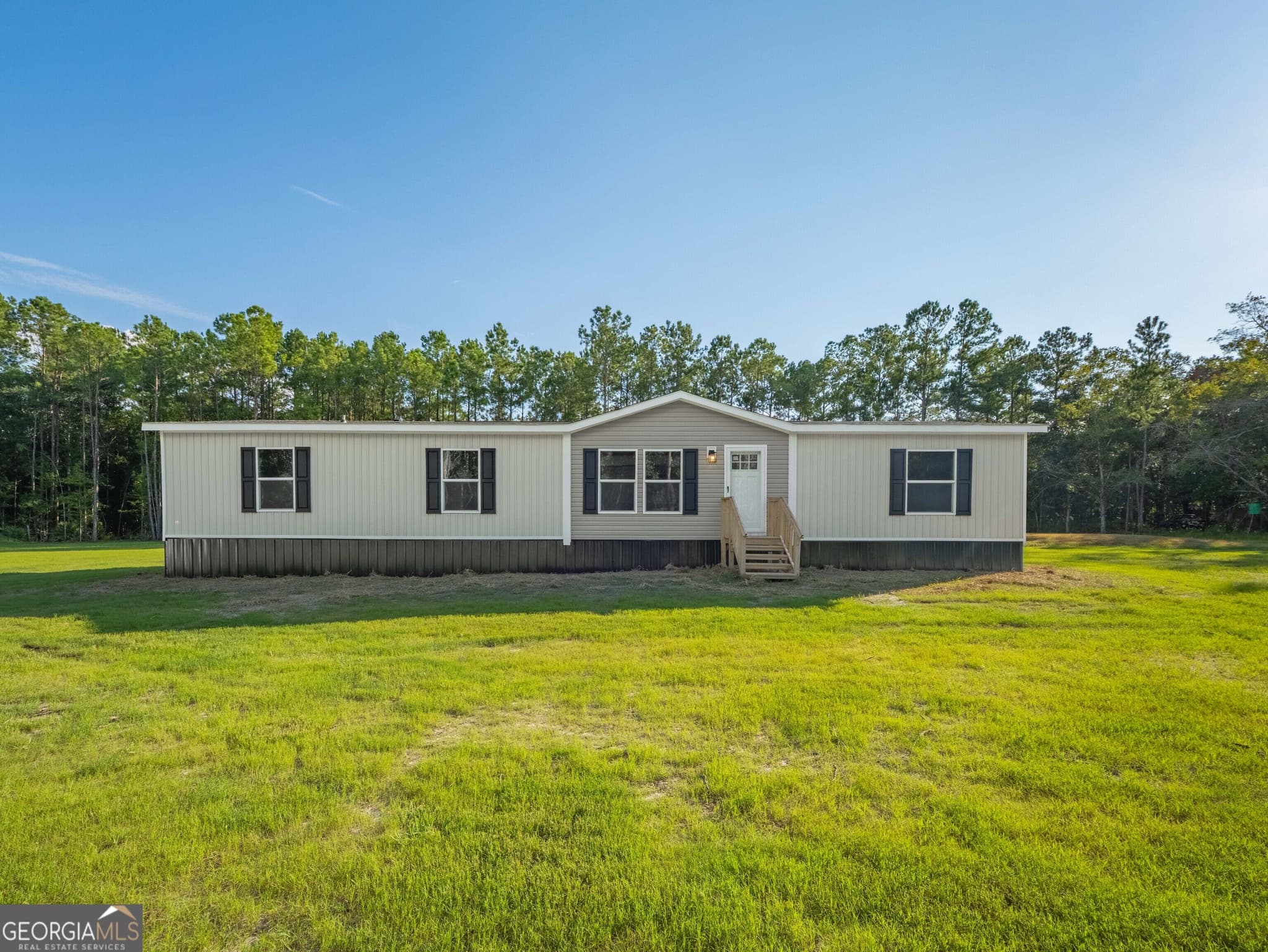 4 bedroom, 2 bathroom, 1,791 sq ft manufactured home,single family residence for sale at 250 Brio Lane, Brunswick, GA 31523 — photo 1 of 49