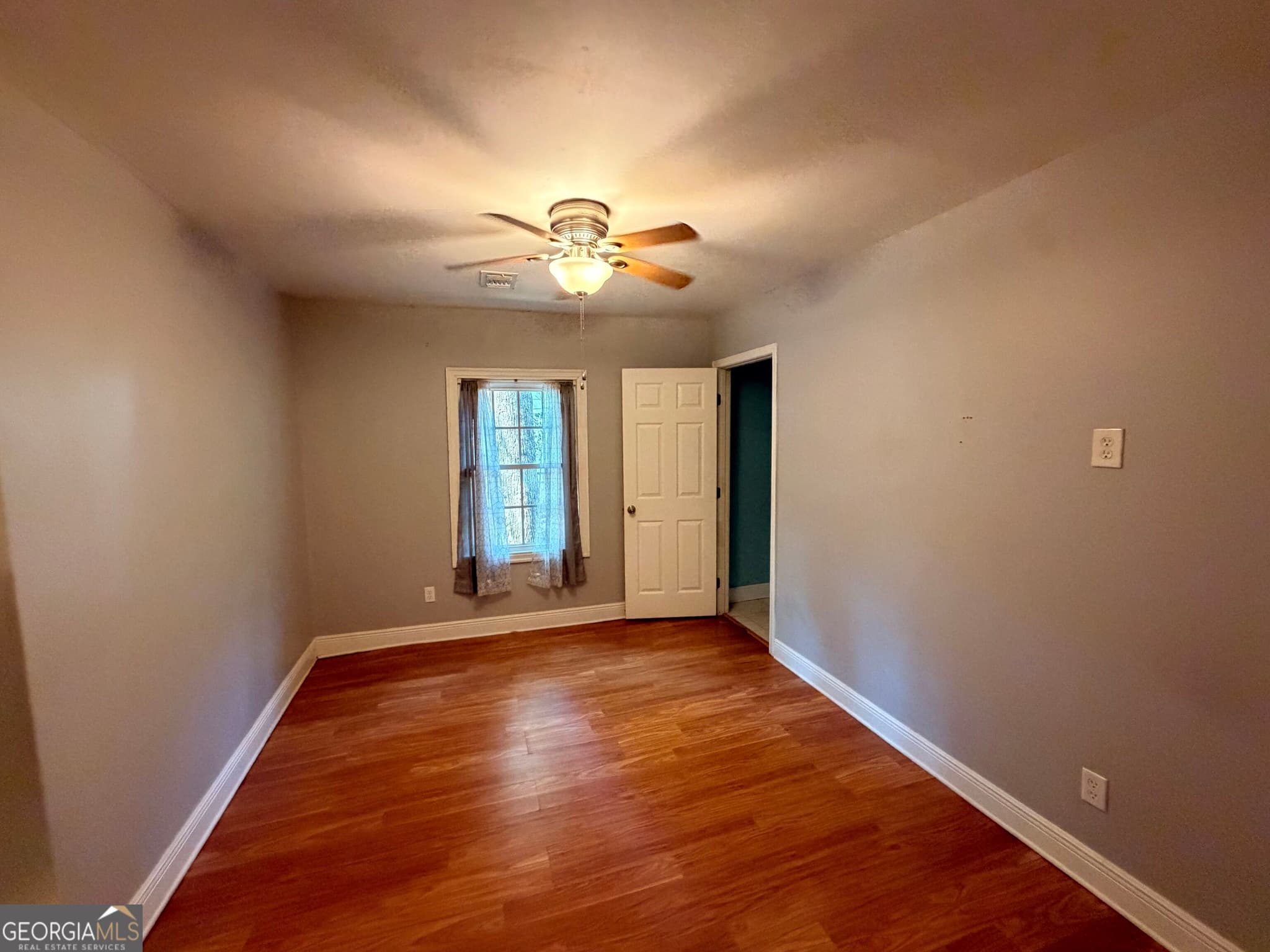 3 bedroom, 2.5 bathroom, 1,144 sq ft single family residence for rent at 1166 Garibaldi Street, Atlanta, GA 30310 for $2,000 a month — photo 6