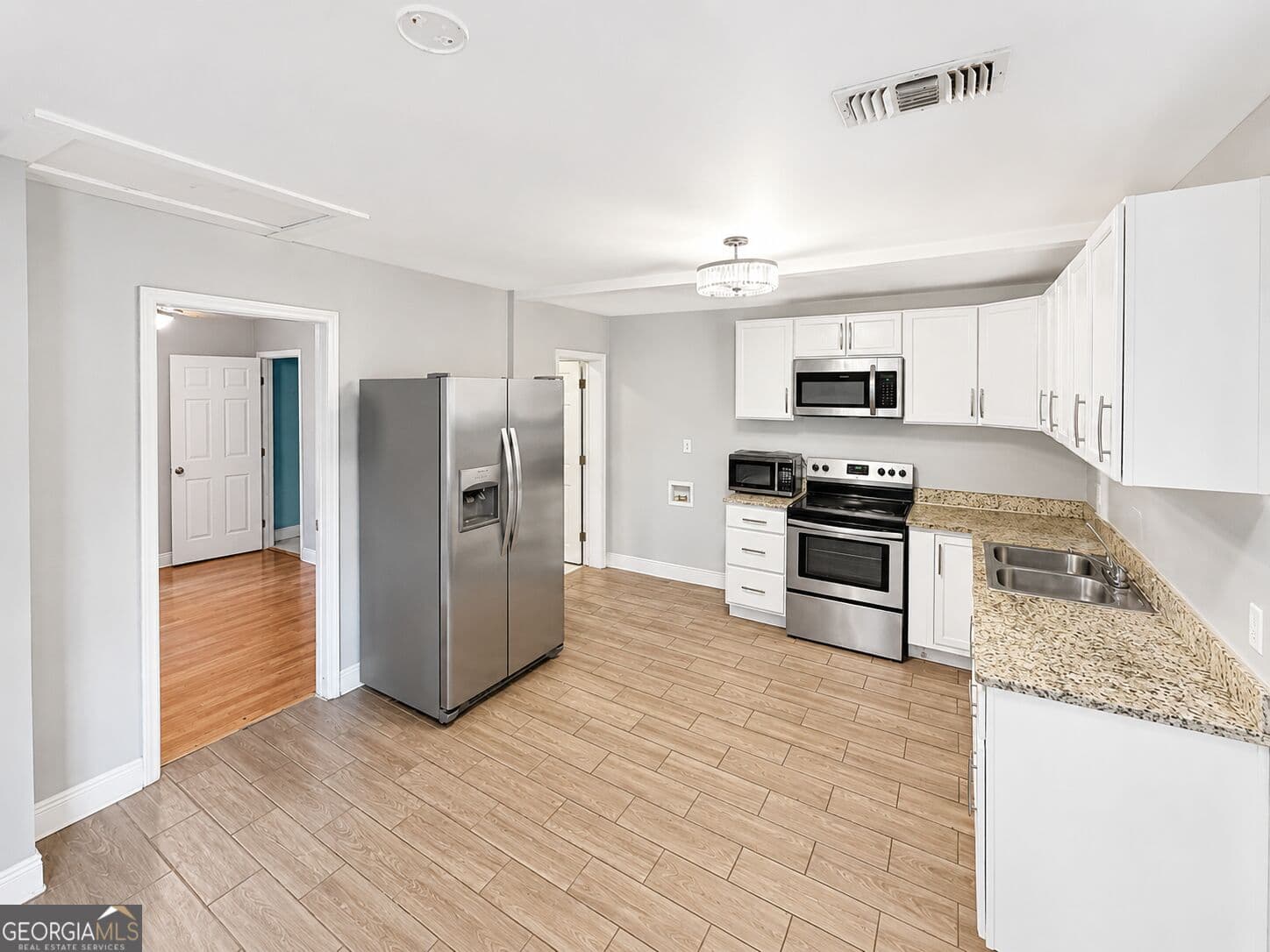 3 bedroom, 2.5 bathroom, 1,144 sq ft single family residence for rent at 1166 Garibaldi Street, Atlanta, GA 30310 for $2,000 a month — photo 5