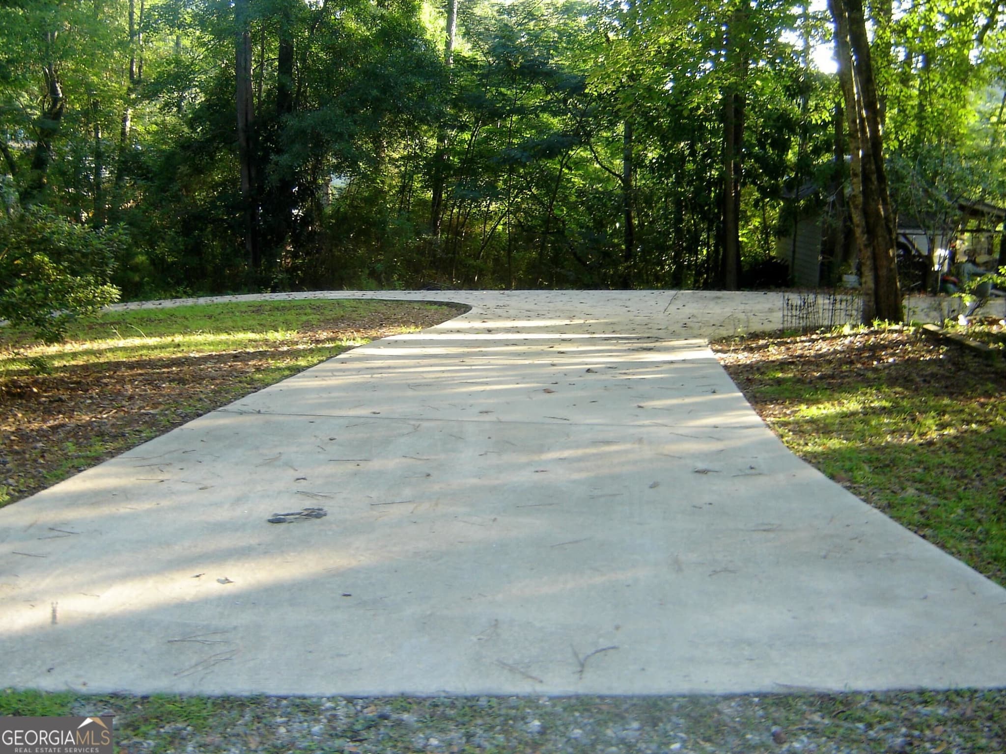 3 bedroom, 2 bathroom, 1,950 sq ft single family residence for sale at 112 Peach Circle, West Point, GA 31833 — photo 6