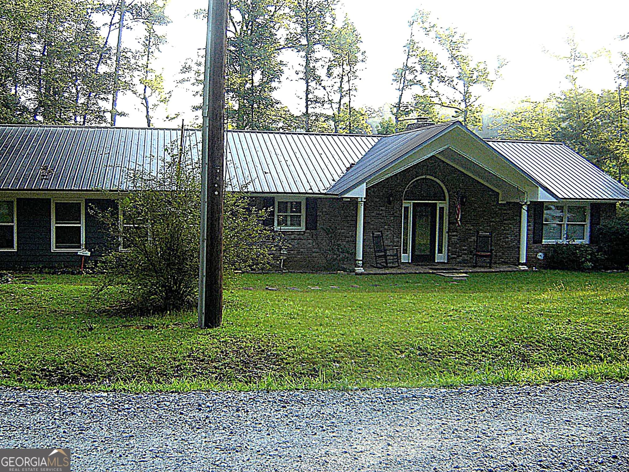 3 bedroom, 2 bathroom, 1,950 sq ft single family residence for sale at 112 Peach Circle, West Point, GA 31833