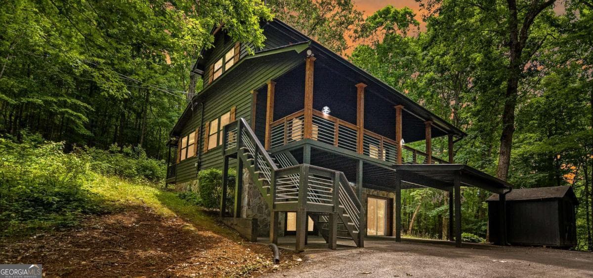 4 bedroom, 3 bathroom, 2,080 sq ft cabin,single family residence for sale at 136 Fox Run Drive, Blue Ridge, GA 30513 — photo 3