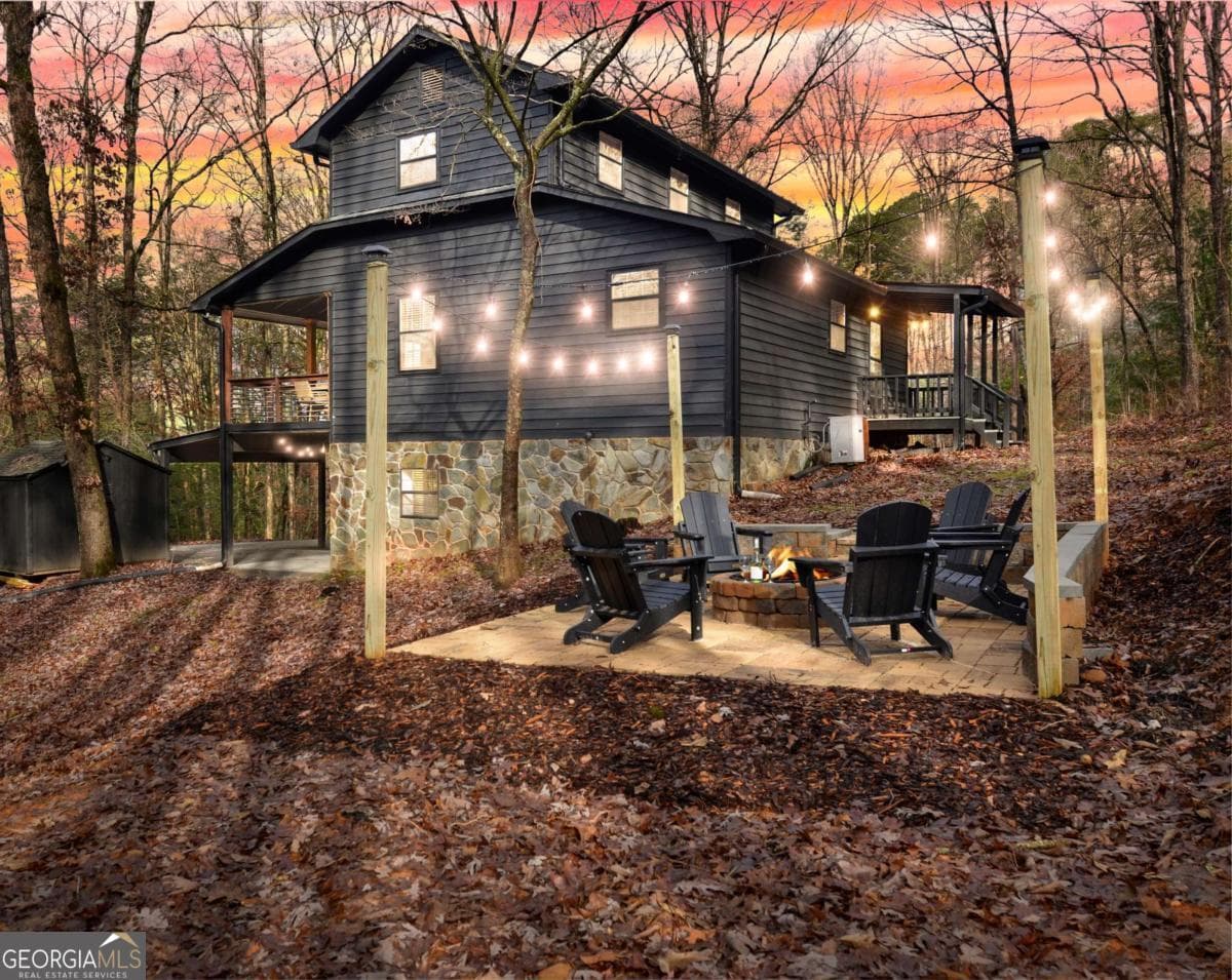 4 bedroom, 3 bathroom, 2,080 sq ft cabin,single family residence for sale at 136 Fox Run Drive, Blue Ridge, GA 30513