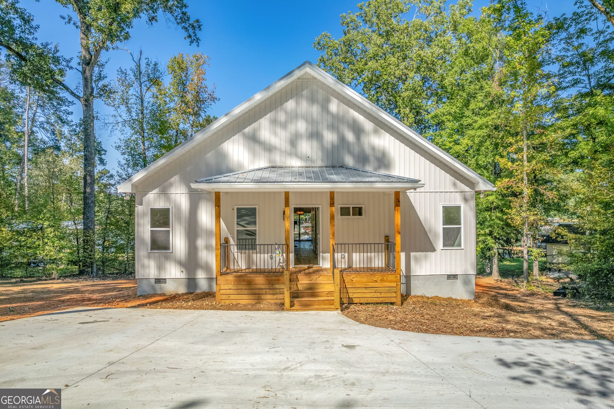 4 bedroom, 3 bathroom, 2,416 sq ft single family residence for sale at 232 Scenic Way, Sparta, GA 31087 — photo 3