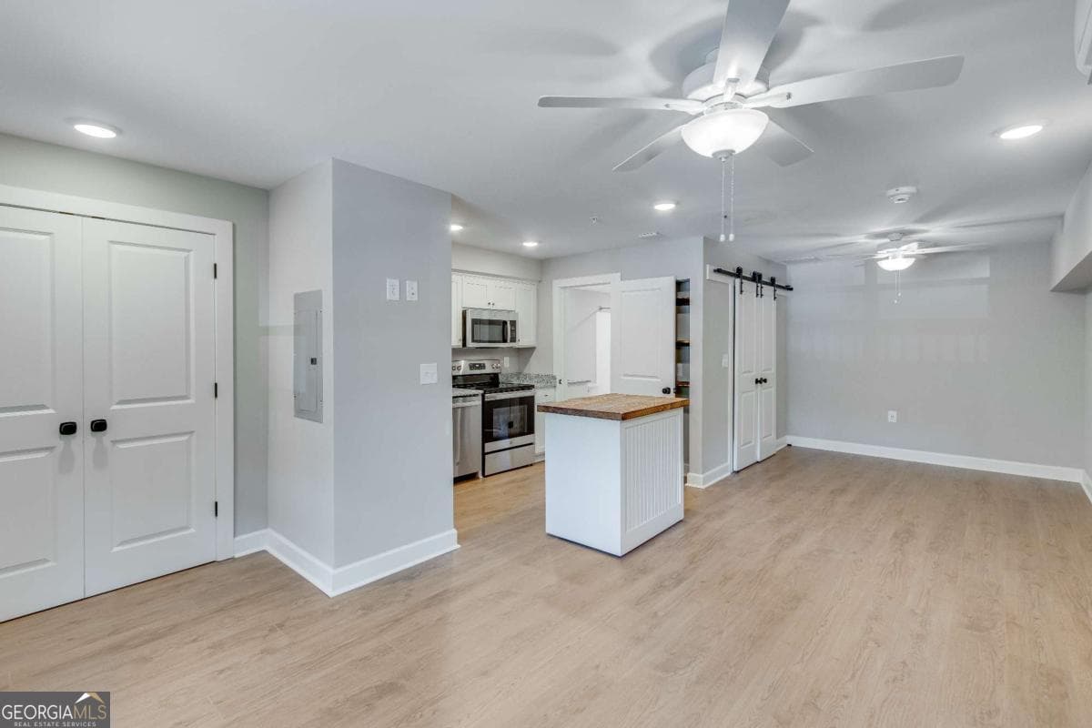 1 bedroom, 1 bathroom, 469 sq ft single family residence for rent at 710 Jesse Jewell Parkway 204 STUDIO, Gainesville, GA 30501 for $1,150 a month — photo 5