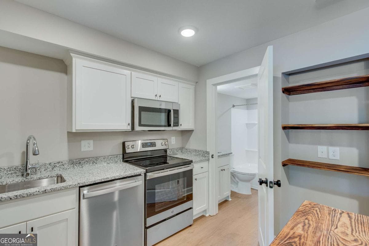 1 bedroom, 1 bathroom, 469 sq ft single family residence for rent at 710 Jesse Jewell Parkway 204 STUDIO, Gainesville, GA 30501 for $1,150 a month — photo 10