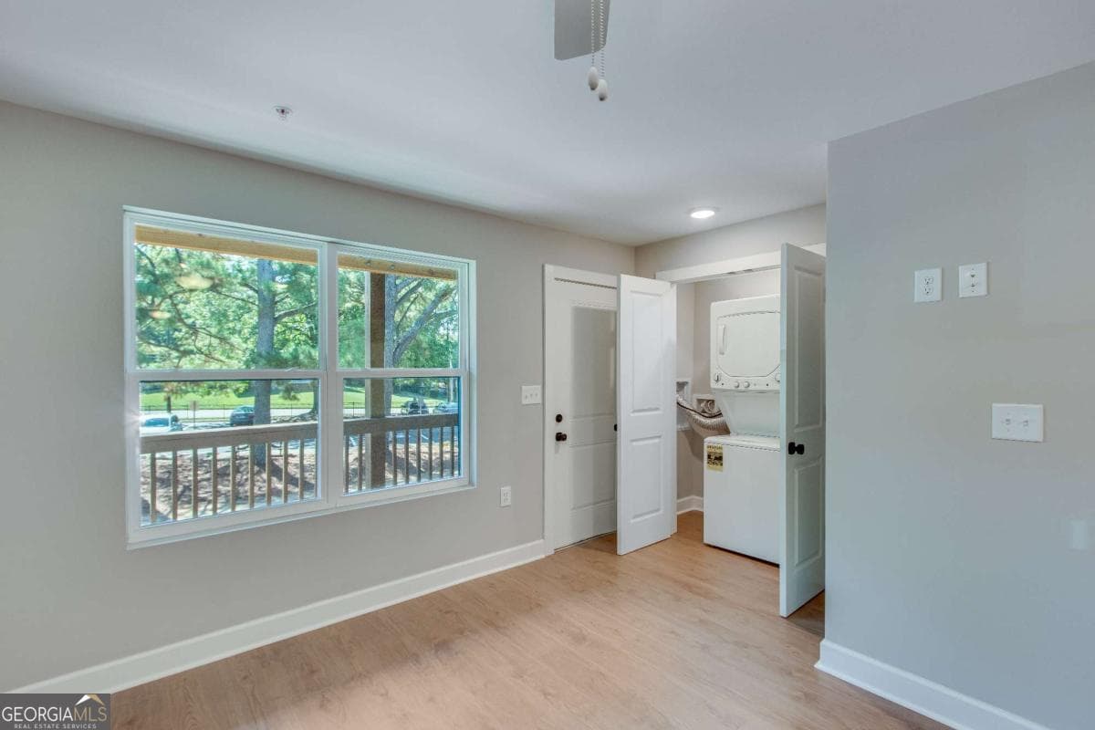 1 bedroom, 1 bathroom, 469 sq ft single family residence for rent at 710 Jesse Jewell Parkway 204 STUDIO, Gainesville, GA 30501 for $1,150 a month — photo 4