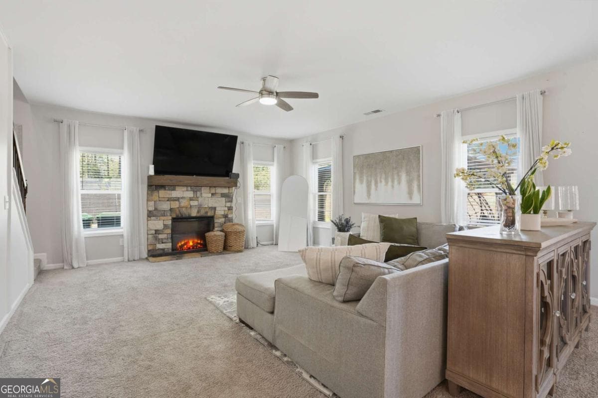 4 bedroom, 2.5 bathroom, 2,632 sq ft single family residence for sale at 1306 Gardenia Court, Villa Rica, GA 30180 — photo 8