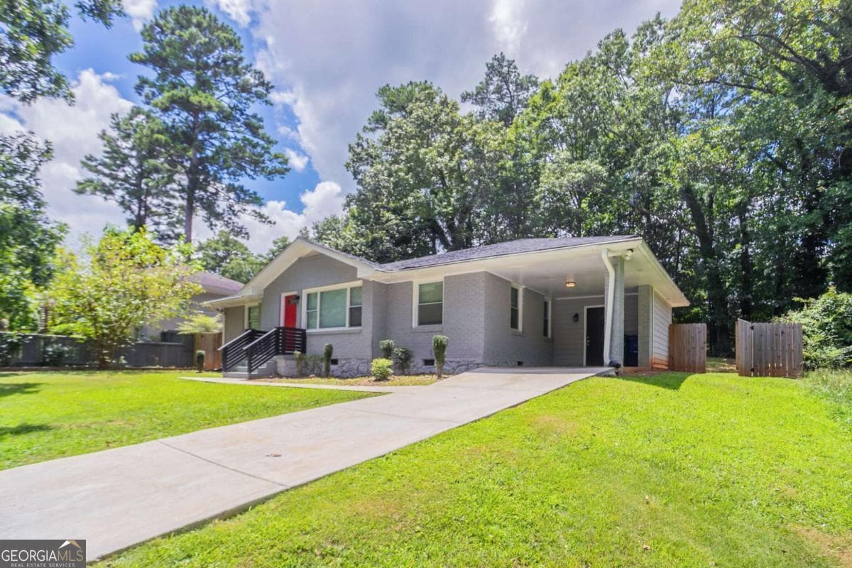 3 bedroom, 2 bathroom, 1,100 sq ft single family residence for sale at 1951 La Mesa Lane, Decatur, GA 30032 — photo 2