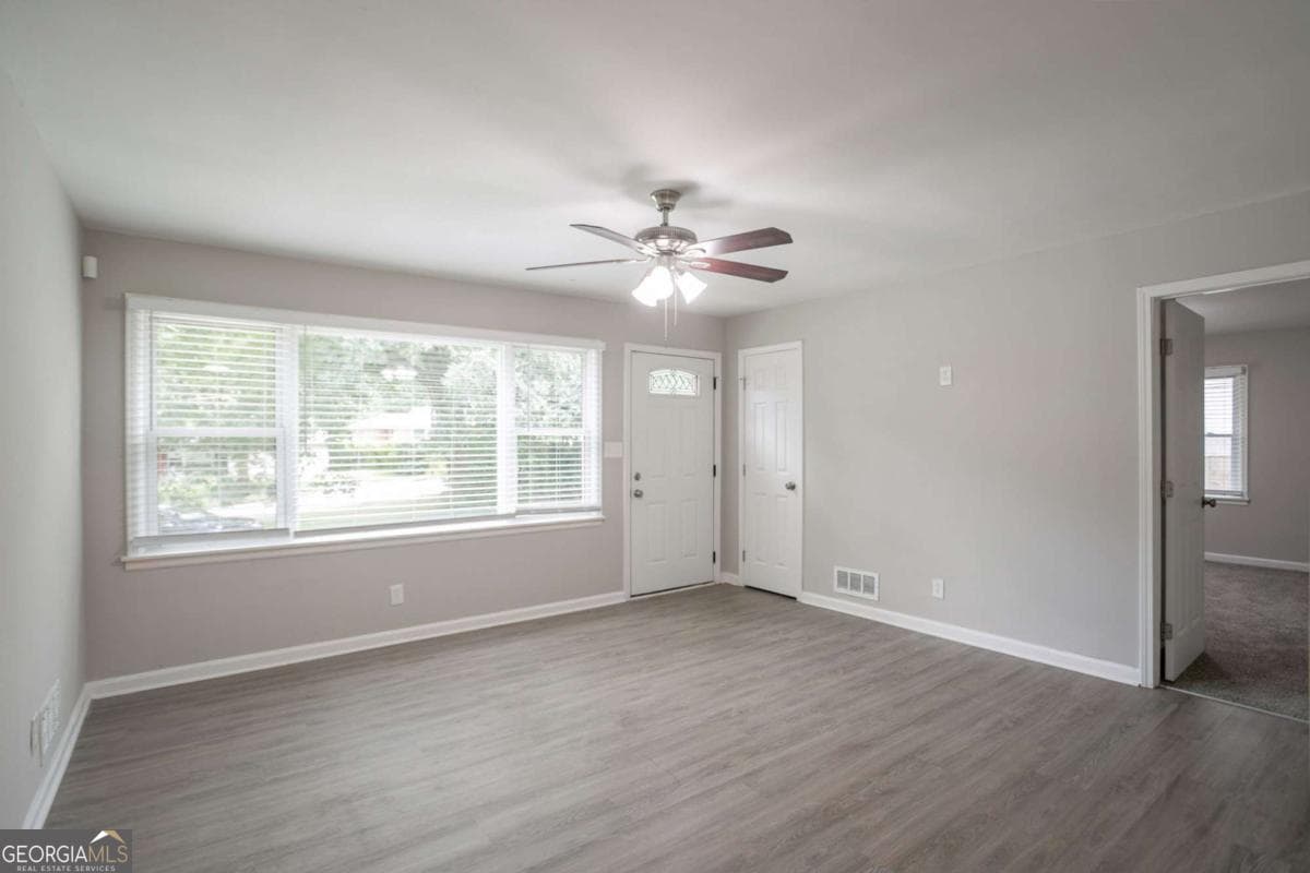 3 bedroom, 2 bathroom, 1,100 sq ft single family residence for sale at 1951 La Mesa Lane, Decatur, GA 30032 — photo 3