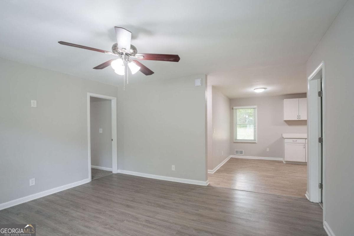 3 bedroom, 2 bathroom, 1,100 sq ft single family residence for sale at 1951 La Mesa Lane, Decatur, GA 30032 — photo 4