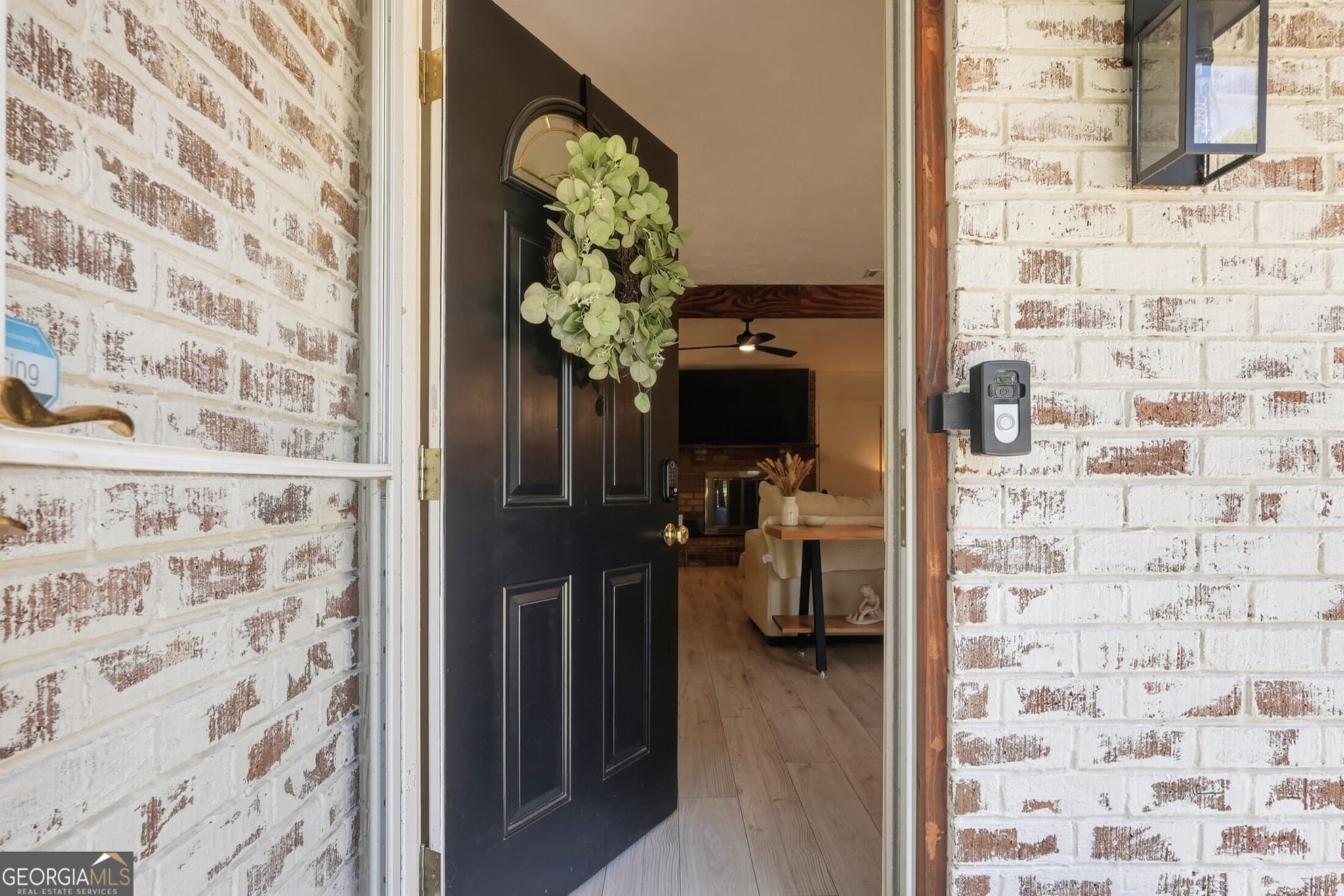 3 bedroom, 2 bathroom, 1,326 sq ft single family residence for sale at 607 Leaning Oaks Drive, Savannah, GA 31410 — photo 3