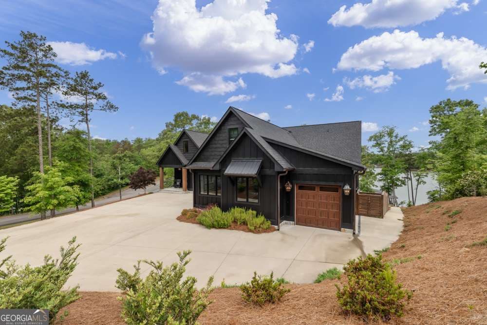 7 bedroom, 5.5 bathroom, 5,370 sq ft single family residence for sale at 796 Creek Trail, Wedowee, AL 36278 — photo 6