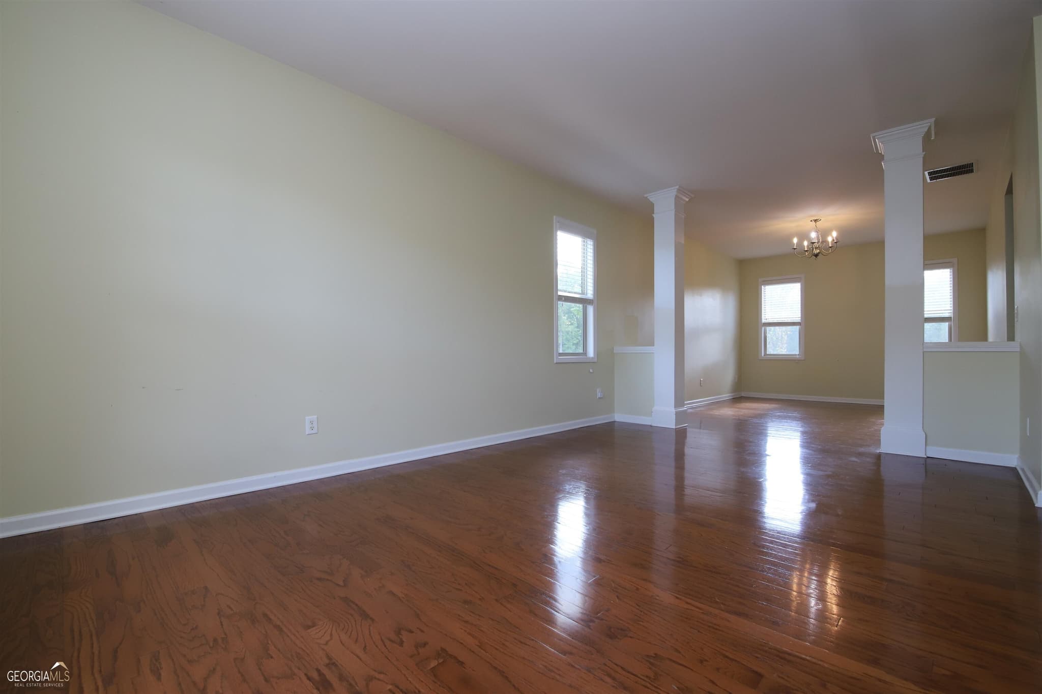 4 bedroom, 2.5 bathroom, 2,763 sq ft single family residence for rent at 330 Glenhaven Drive, Lagrange, GA 30241 for $2,400 a month — photo 2