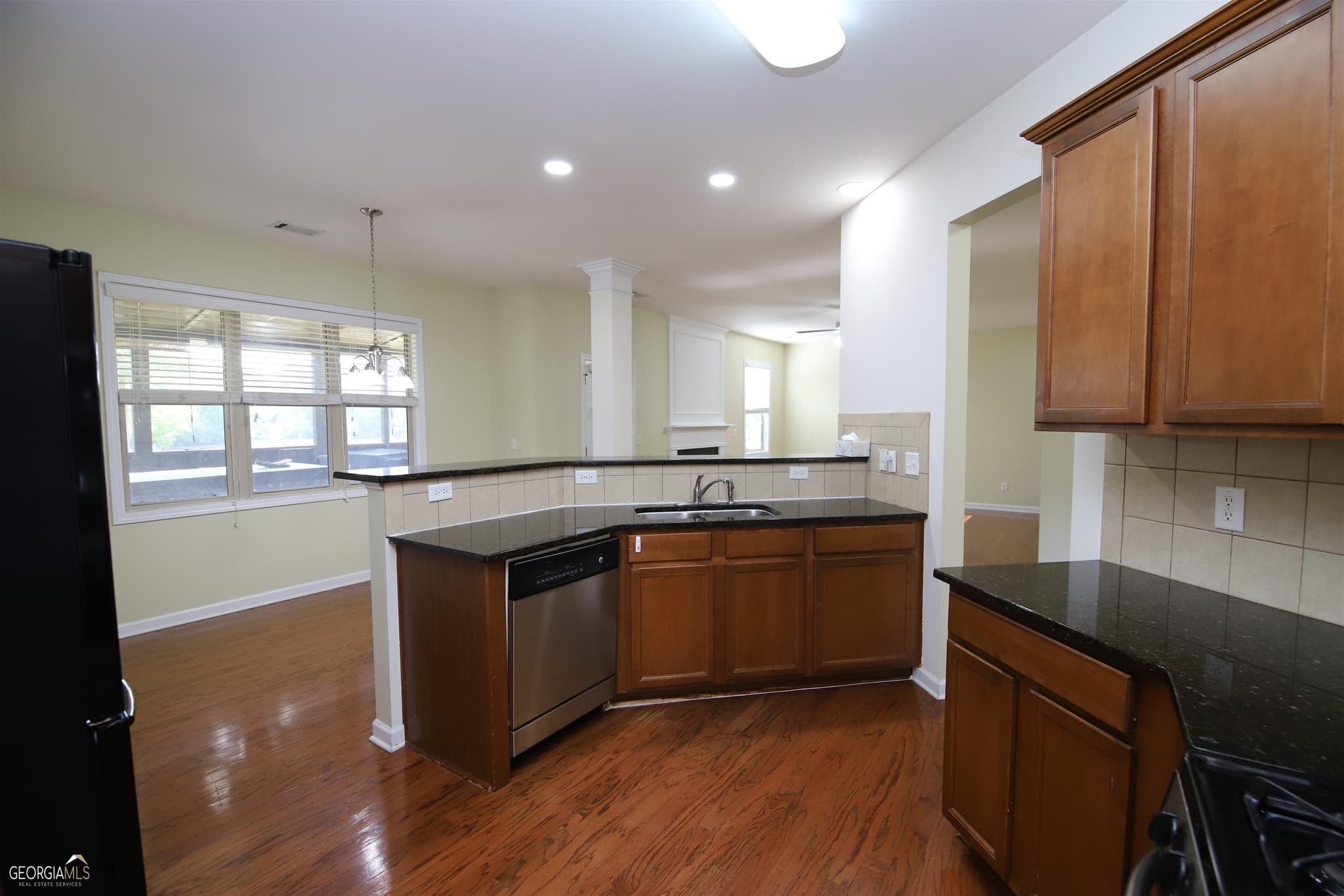 4 bedroom, 2.5 bathroom, 2,763 sq ft single family residence for rent at 330 Glenhaven Drive, Lagrange, GA 30241 for $2,400 a month — photo 5