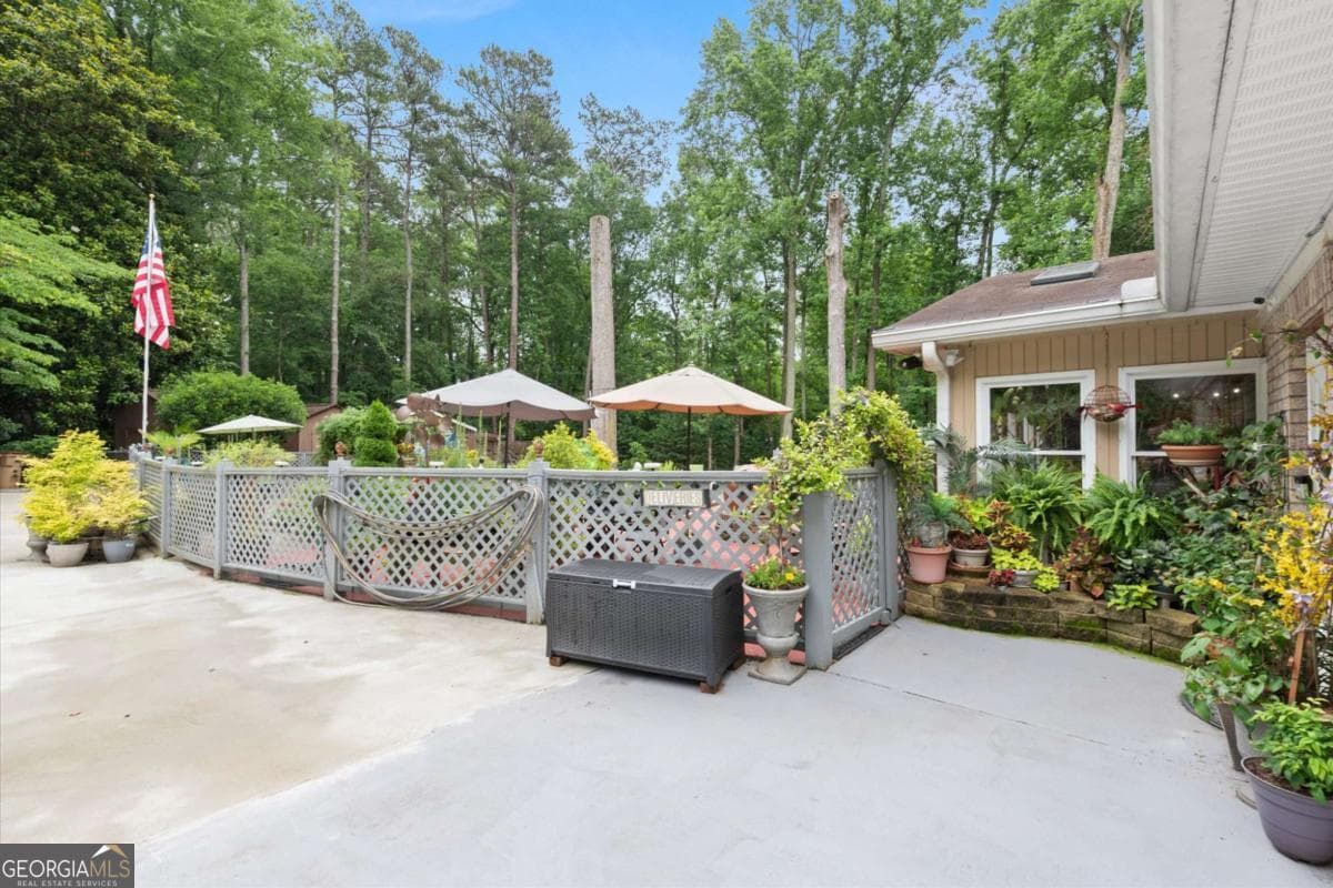 4 bedroom, 4 bathroom, 5,001 sq ft single family residence for sale at 3380 Fawn Trail, Marietta, GA 30066 — photo 5