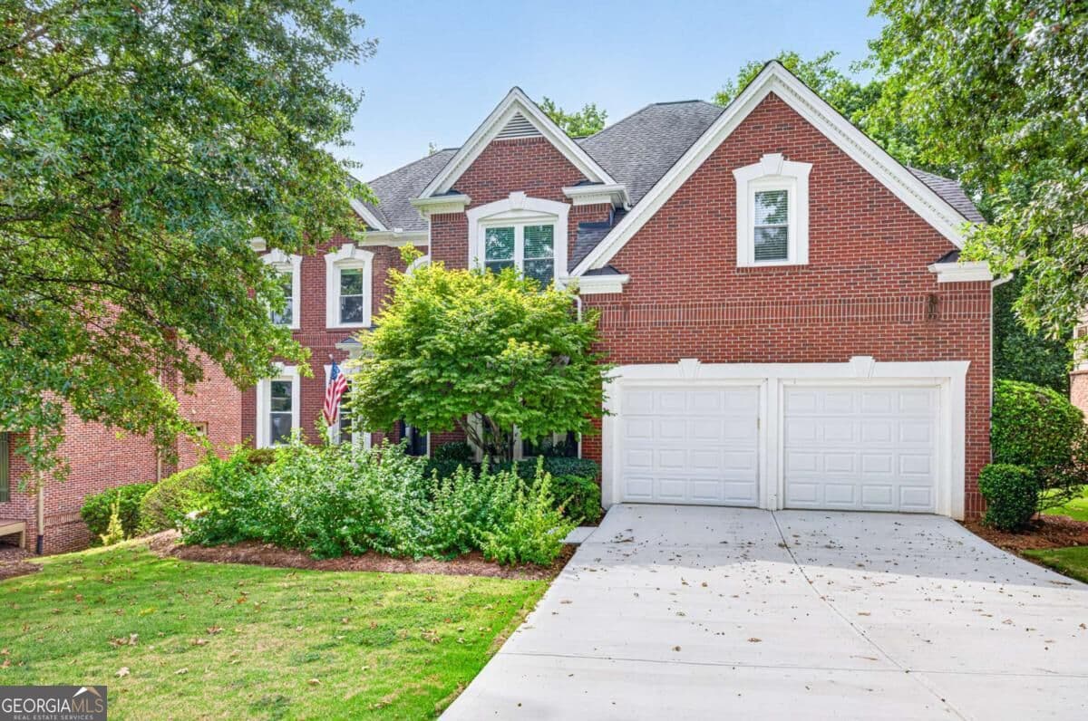 6 bedroom, 5 bathroom, 3,398 sq ft single family residence for sale at 4000 Lantern Hill Drive, Dacula, GA 30019