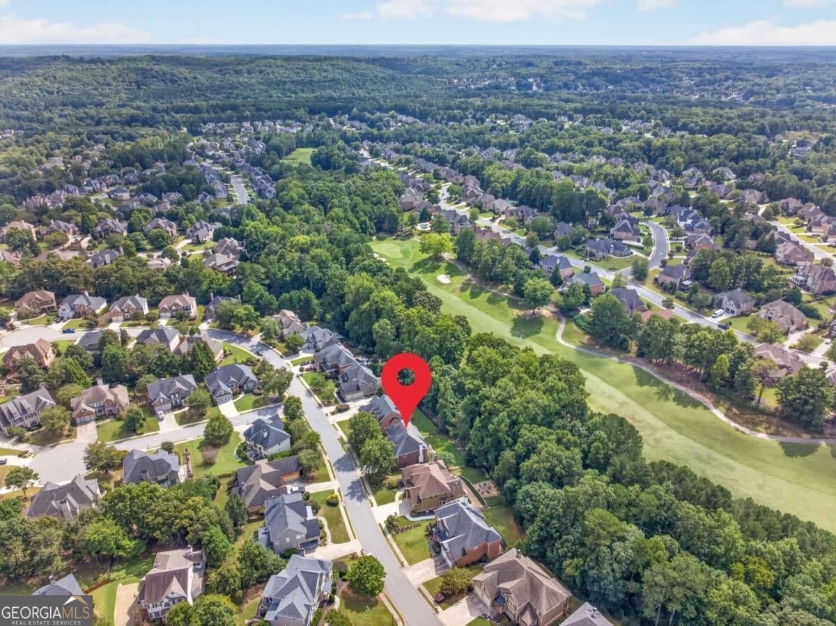 6 bedroom, 5 bathroom, 3,398 sq ft single family residence for sale at 4000 Lantern Hill Drive, Dacula, GA 30019 — photo 4