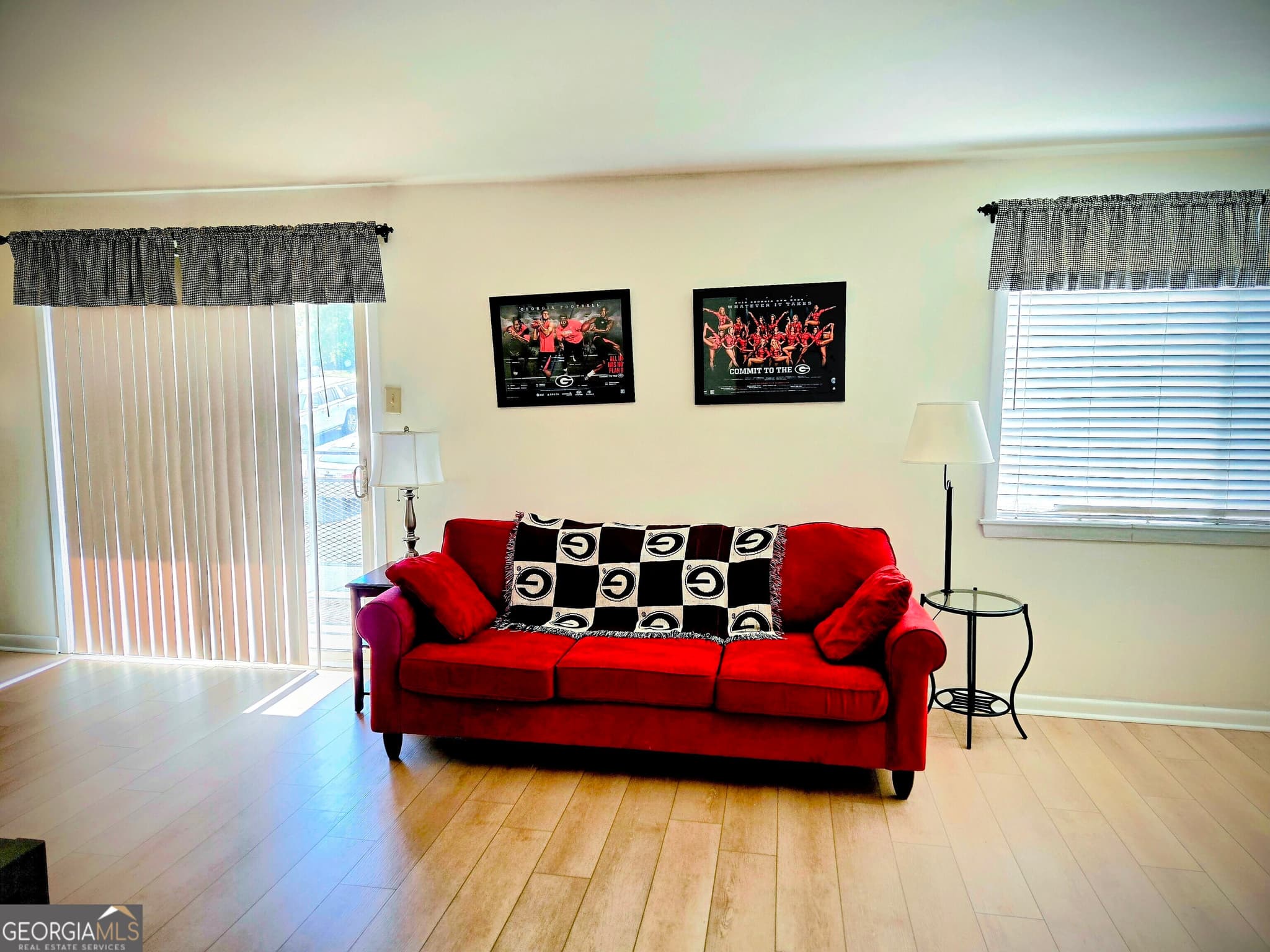 2 bedroom, 1 bathroom, 1,022 sq ft condominium for sale at 250 Little Street C210, Athens, GA 30601 — photo 1 of 12