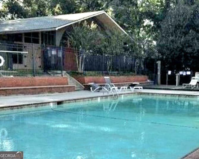2 bedroom, 1 bathroom, 1,022 sq ft condominium for sale at 250 Little Street C210, Athens, GA 30601 — photo 9