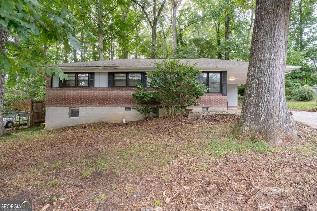 3 bedroom, 1.5 bathroom, 975 sq ft single family residence for sale at 4642 Bartlett Road, Forest Park, GA 30297 — photo 2