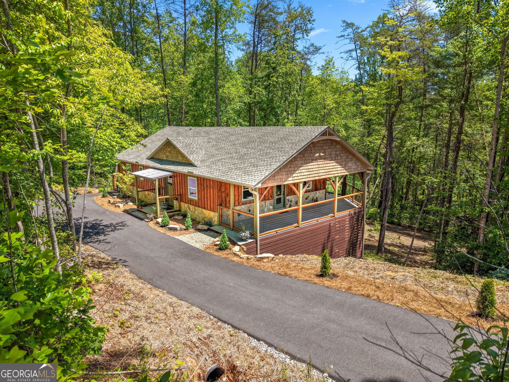 2 bedroom, 3.5 bathroom, 1,320 sq ft single family residence for sale at 108 Olds Mountain Peak, Rabun Gap, GA 30568