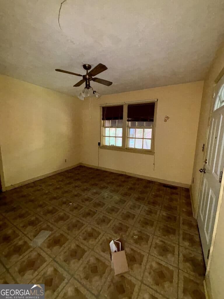 3 bedroom, 2 bathroom single family residence for sale at 2817 King Street, Columbus, GA 31906 — photo 5