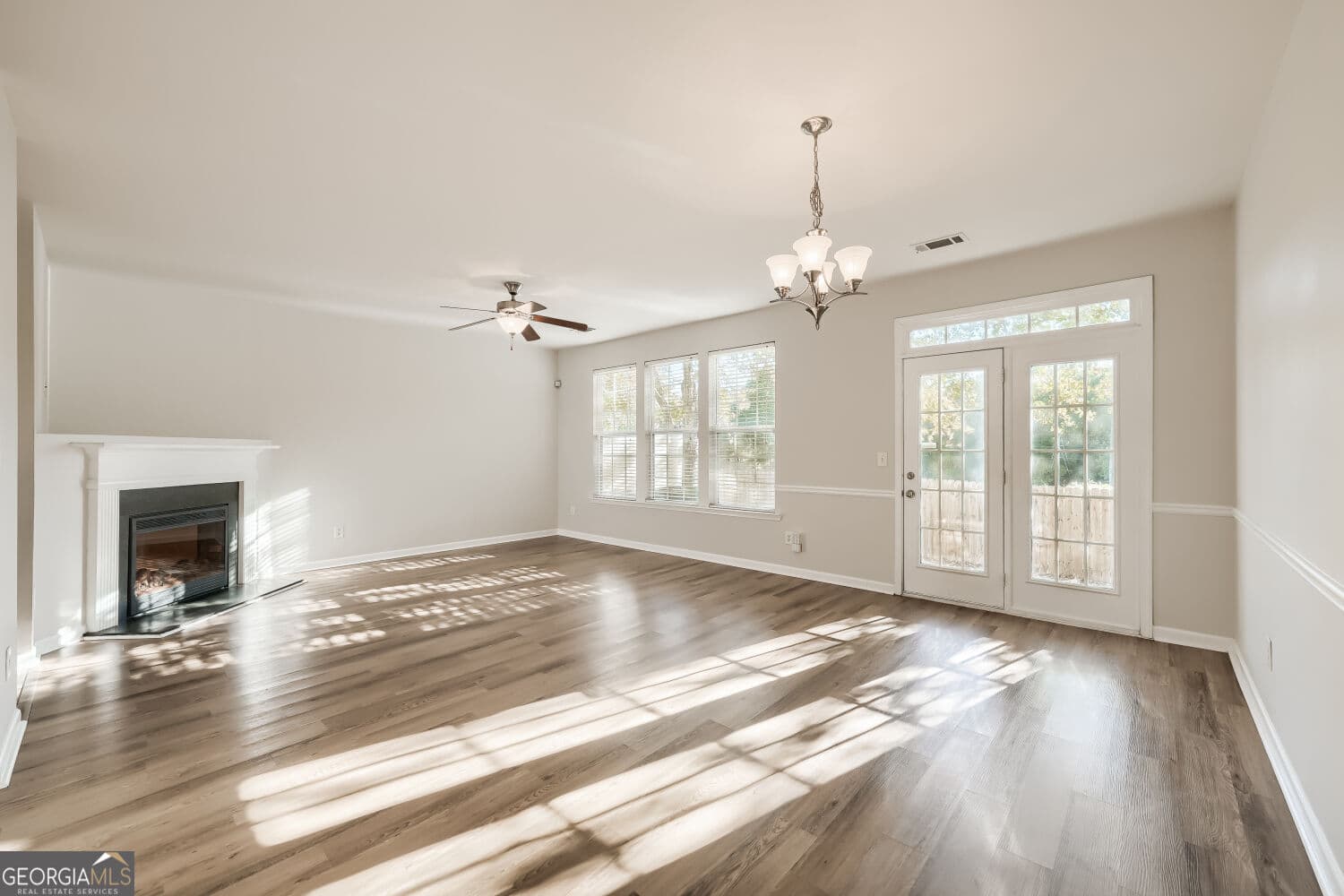 3 bedroom, 2.5 bathroom townhouse for rent at 974 Pierce Ivy Court, Lawrenceville, GA 30043 for $2,300 a month — photo 6