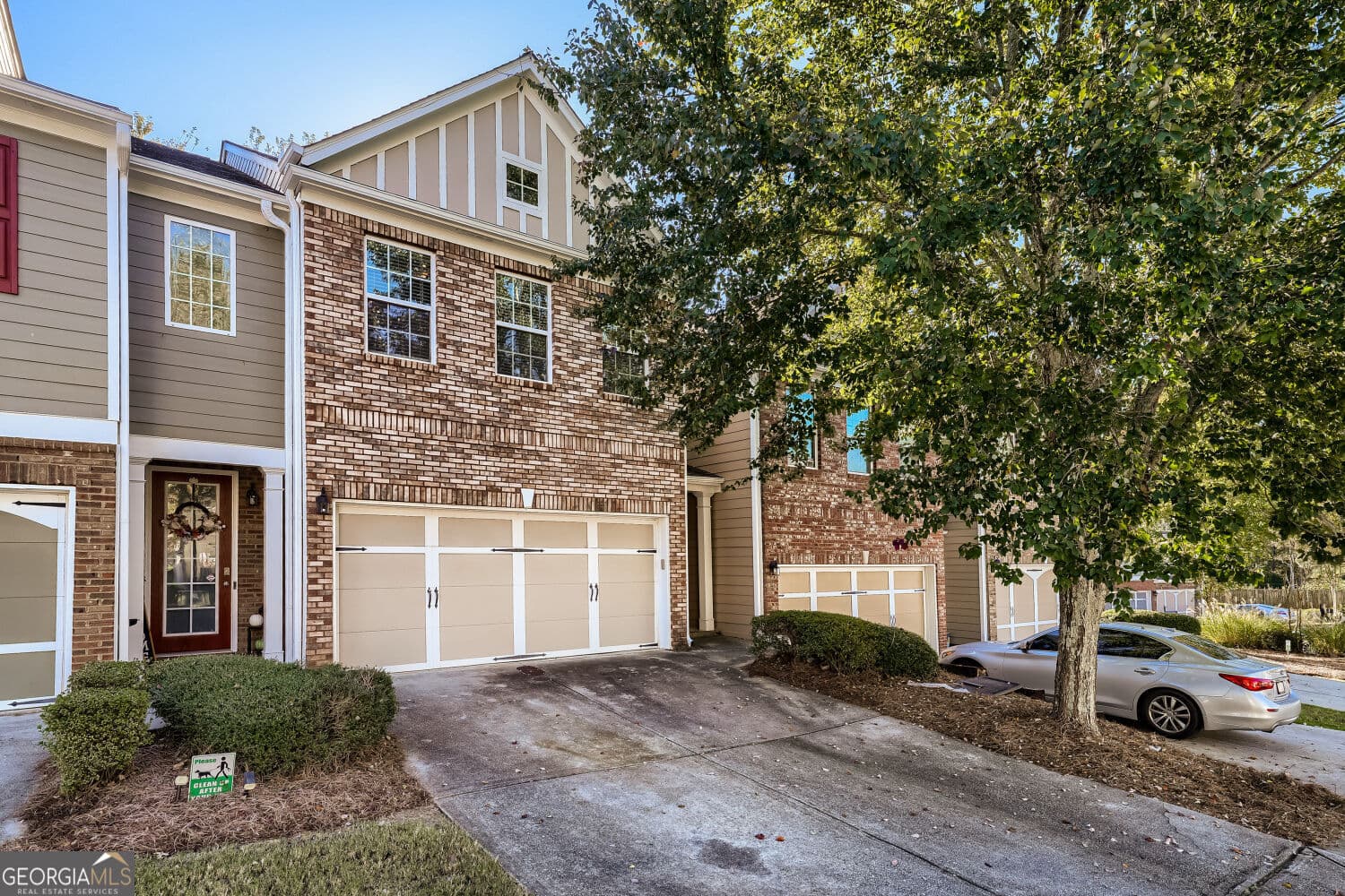 3 bedroom, 2.5 bathroom townhouse for rent at 974 Pierce Ivy Court, Lawrenceville, GA 30043 for $2,300 a month — photo 1 of 31