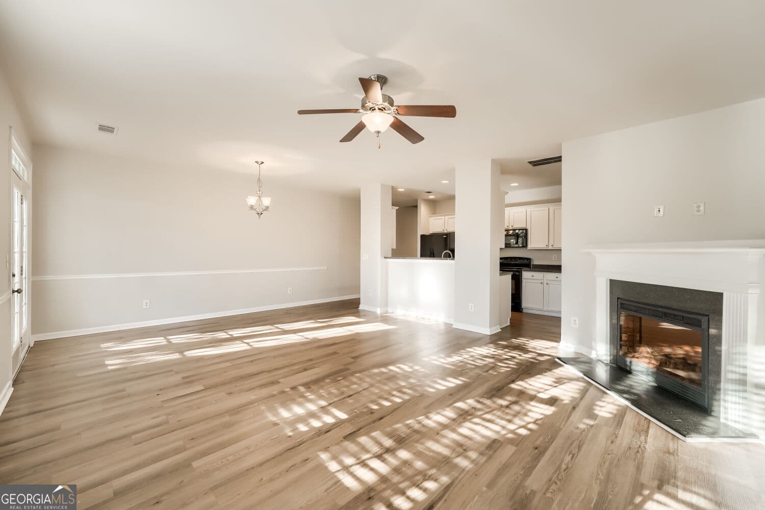 3 bedroom, 2.5 bathroom townhouse for rent at 974 Pierce Ivy Court, Lawrenceville, GA 30043 for $2,300 a month — photo 5